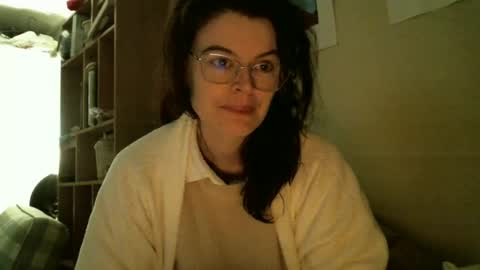 Snapshot of violet_ether chatting on June 17, 4:19 pm Violet Ether online show from June 17, 4:19 pm