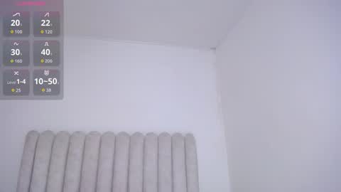 Snapshot of violet_giraldo chatting on February 5, 8:02 pm violet_giraldo online show from February 5, 8:02 pm