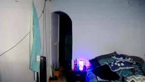 violet_hyuga online show from September 20, 4:35 am