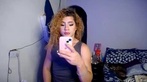 violet_hyuga online show from October 21, 1:28 am