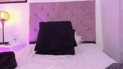 Mary online show from February 3, 5:24 pm