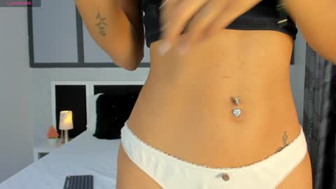 Snapshot of violet_rost chatting on January 24, 4:28 pm Violet online show from January 24, 4:28 pm