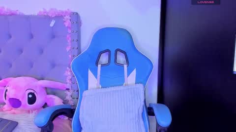 Snapshot of violet_rost chatting on September 22, 3:58 pm Violet online show from September 22, 3:58 pm