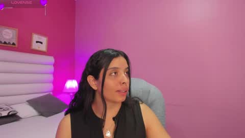 violet_sinclair online show from April 30, 3:18 pm