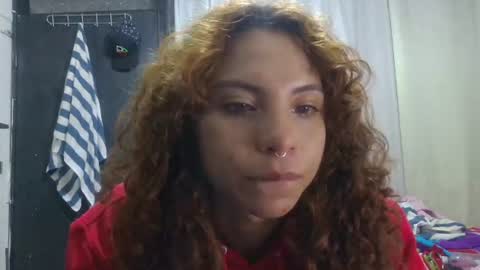 Snapshot of violet_smmithh chatting on June 20, 2:25 am Violet online show from June 20, 2:25 am