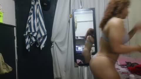 Snapshot of violet_smmithh chatting on June 26, 3:44 am Violet online show from June 26, 3:44 am