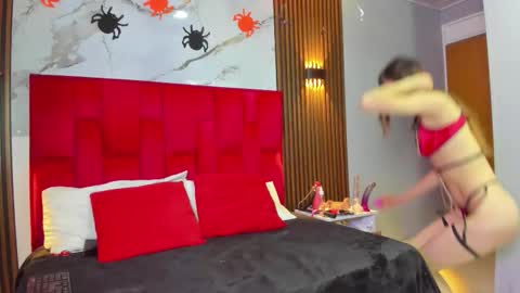 Snapshot of violet_storm_ chatting on November 4, 1:05 am violet_storm_ online show from November 4, 1:05 am