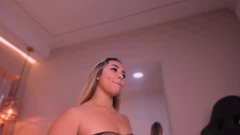 Snapshot of violeta_abel chatting on October 6, 10:56 am Violeta online show from October 6, 10:56 am