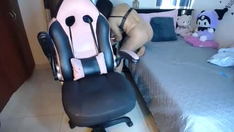 violeta.. online show from October 27, 8:57 pm