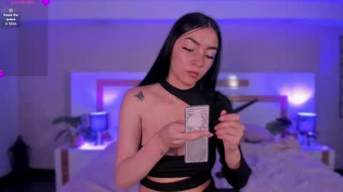 Violeta  online show from March 31, 11:10 am