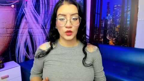     online show from December 26, 9:15 pm