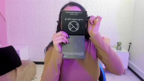     online show from May 9, 9:20 pm