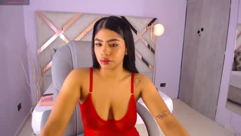 Snapshot of violeta_leon chatting on February 17, 3:25 am Violeta leon online show from February 17, 3:25 am