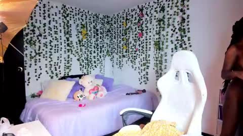 Violeta online show from December 6, 3:00 pm