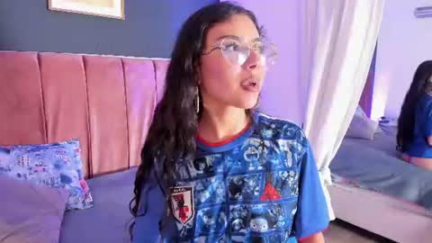 Snapshot of violeta_muns chatting on June 12, 6:29 pm Violeta online show from June 12, 6:29 pm