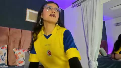 Snapshot of violeta_muns chatting on June 17, 5:47 pm Violeta online show from June 17, 5:47 pm