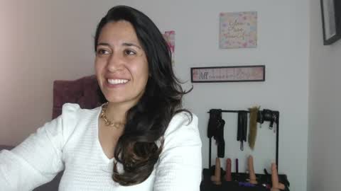 Snapshot of violeta_scott_ chatting on June 15, 2:30 pm violeta_scott_ online show from June 15, 2:30 pm