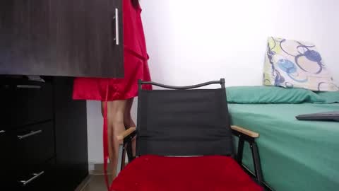 VIOLETA SORACHI  online show from October 17, 7:49 pm