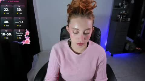 Violeta  Help me reach 150 thumbs up    online show from May 11, 9:34 pm
