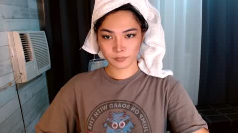 violet online show from December 30, 11:59 am