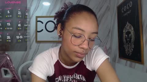 violeth_b online show from January 18, 3:38 pm