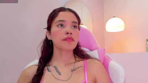 Violeth Hill online show from February 18, 4:37 am