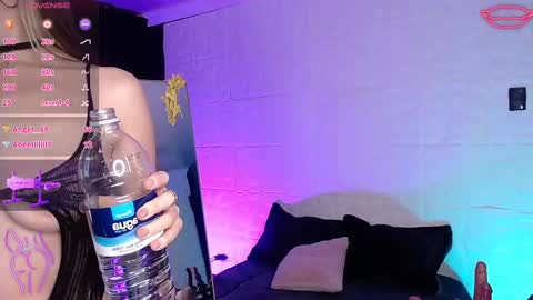 Snapshot of violetjane1 chatting on September 18, 5:37 pm violetjane1 online show from September 18, 5:37 pm