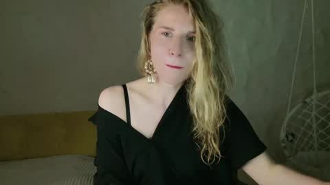 Violet  next stream December 6 online show from June 7, 10:13 pm