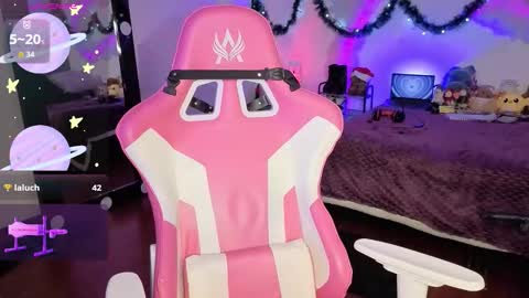   online show from December 19, 9:44 pm