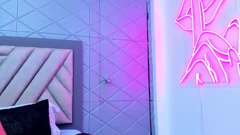 Violet Rousse online show from January 29, 3:37 pm