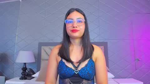 Snapshot of violetrousse chatting on March 25, 2:34 pm Violet Rousse online show from March 25, 2:34 pm