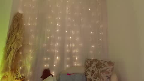 violett23_ online show from January 14, 3:45 am