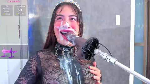Snapshot of violett_collins_ chatting on October 12, 6:34 am Violett online show from October 12, 6:34 am