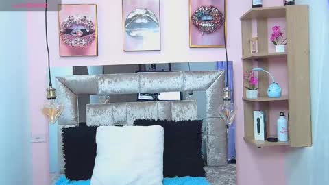 Violeta froz online show from February 11, 4:35 pm