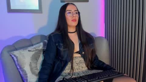  VIOLETT online show from November 30, 10:03 pm