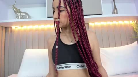 Snapshot of violett_rabbit_ chatting on September 24, 8:12 pm Violett online show from September 24, 8:12 pm