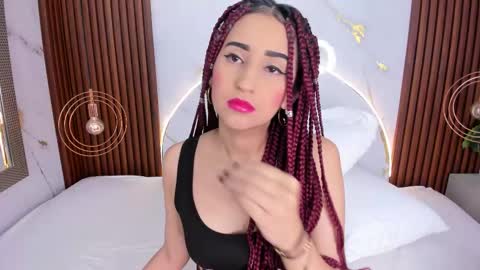 Snapshot of violett_rabbit_ chatting on October 4, 12:03 pm Violett online show from October 4, 12:03 pm