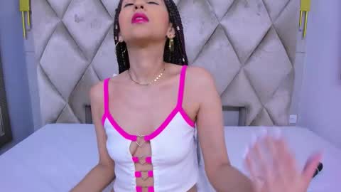 Violett  online show from February 26, 8:19 pm