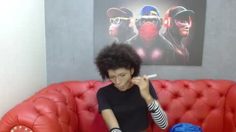 V I O L E T T E  online show from January 14, 3:50 pm