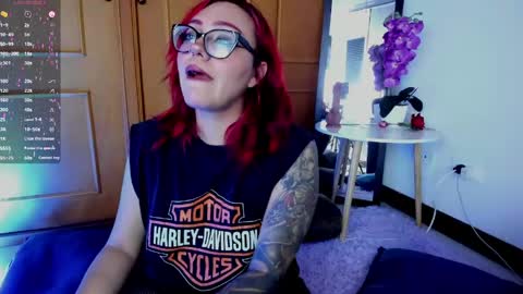 violett_sykes online show from April 19, 2:44 am