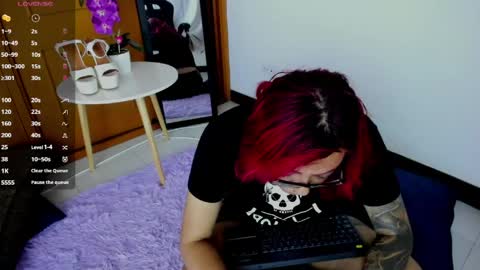 violett_sykes online show from May 1, 4:28 am