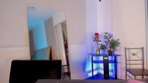 Snapshot of violetta_bold chatting on April 28, 3:39 pm violetta_bold online show from April 28, 3:39 pm