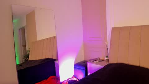 Snapshot of violetta_bold chatting on May 5, 11:40 am violetta_bold online show from May 5, 11:40 am
