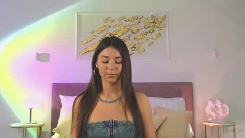 violetta_finch online show from September 14, 10:25 am