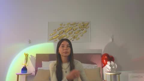 Snapshot of violetta_finch chatting on March 17, 10:18 am violetta_finch online show from March 17, 10:18 am