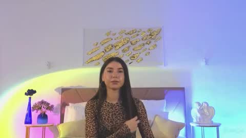 Snapshot of violetta_finch chatting on May 26, 10:33 am violetta_finch online show from May 26, 10:33 am