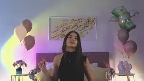 Snapshot of violetta_finch chatting on June 20, 12:19 pm violetta_finch online show from June 20, 12:19 pm