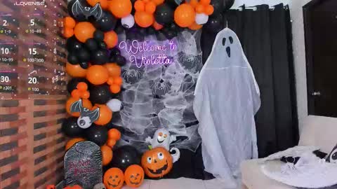 Snapshot of violetta_pretty chatting on October 22, 8:19 pm violetta_pretty online show from October 22, 8:19 pm
