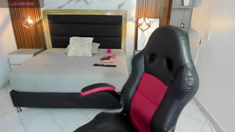 VIOLETTA online show from March 17, 12:41 pm