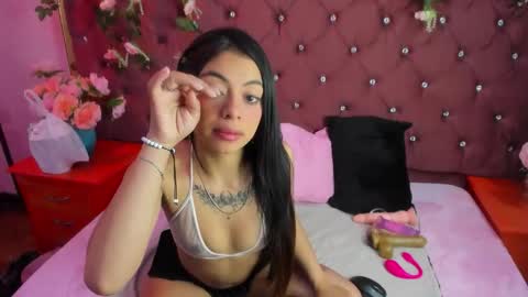 Violetta Rousse  online show from October 29, 1:13 pm